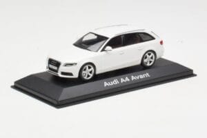 Audi A4 B8 Avant Ibis White Minichamps 1:43 5010804213 Kovina – slika 2 od 4