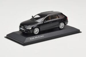 Audi A4 B8 Avant Phantom Black Minichamps 1:43 5011204223 Kovina – slika 2 od 4