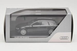 Audi A4 B8 Avant Phantom Black Minichamps 1:43 5011204223 Kovina – slika 4 od 4