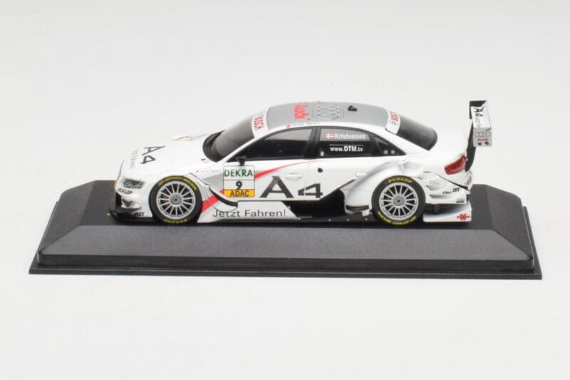 Audi A4 B8 #9 T. Kristensen DTM 2008 Minichamps 1:43 400081809 Kovina