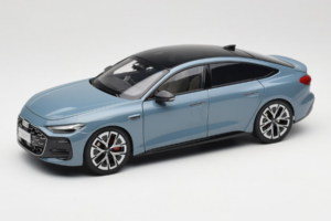 Audi A5L Sportback Sivkasto Modra OEM 1:18 ZAM60004B Kovina