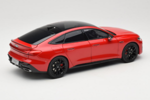 Audi A5L Sportback Rdeč OEM 1:18 ZAM60004A Kovina – slika 3 od 8