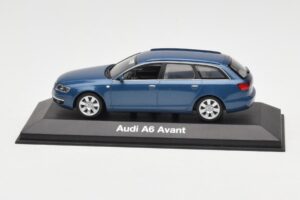Audi A6 C6 Avant Stratos Blue Minichamps 1:43 5010406223 Kovina