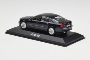 Audi A8 D3 Mauritius Modra Metallic Minichamps 1:43 5010508123 Kovina – slika 3 od 4