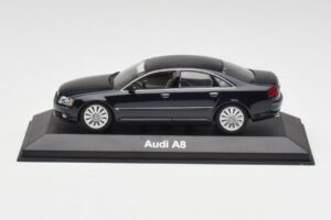 Audi A8 D3 Mauritius Modra Metallic Minichamps 1:43 5010508123 Kovina