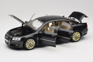 Audi A8 D3 W12 Črn Kyosho 1:18 5010508135 Kovina – slika 2 od 8