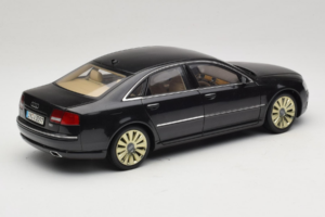 Audi A8 D3 W12 Črn Kyosho 1:18 5010508135 Kovina – slika 3 od 8