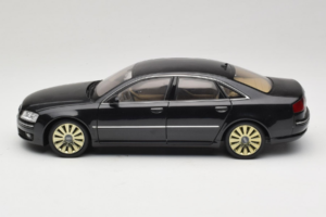 Audi A8 D3 W12 Črn Kyosho 1:18 5010508135 Kovina – slika 4 od 8