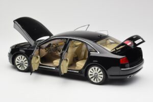 Audi A8 D3 W12 Črn Kyosho 1:18 09212BK Kovina – slika 5 od 8