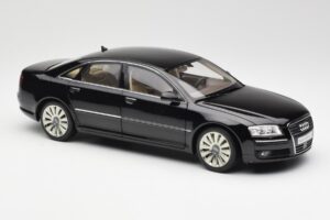 Audi A8 D3 W12 Črn Kyosho 1:18 09212BK Kovina – slika 6 od 8