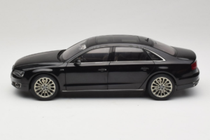 Audi A8L D3 W12 Phantom Black Kyosho 1:18 5011008125 Kovina – slika 4 od 8