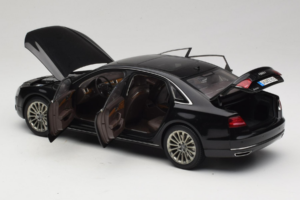 Audi A8L D3 W12 Phantom Black Kyosho 1:18 5011008125 Kovina – slika 5 od 8