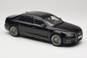Audi A8L D3 W12 Phantom Black Kyosho 1:18 5011008125 Kovina – slika 6 od 8