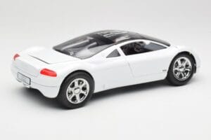 Audi Avus Quattro Alpine White Revell 1:18 08913 Kovina – slika 3 od 8