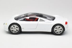 Audi Avus Quattro Alpine White Revell 1:18 08913 Kovina – slika 4 od 8