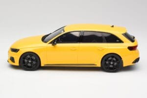 Audi RS4 B9 Avant 25. Obletnica Vegas Rumen GT Spirit 1:18 GT935 Smola – slika 3 od 6