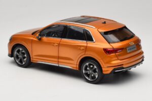 Audi Q3 F3 Orange Metallic Paudi Model 1:18 05962Q32019 Kovina – slika 7 od 8