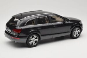 Audi Q7 4L Lava Grey Minichamps 1:18 5010507625 Kovina – slika 3 od 8