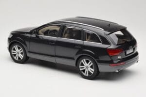 Audi Q7 4L Lava Grey Minichamps 1:18 5010507625 Kovina – slika 7 od 8