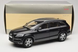 Audi Q7 4L Lava Grey Minichamps 1:18 5010507625 Kovina – slika 8 od 8