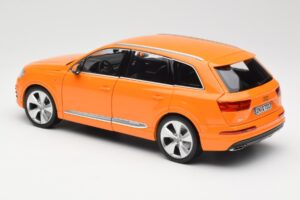 Audi Q7 4M Oranžna Metallic Minichamps 1:18 110014004 Kovina – slika 7 od 8
