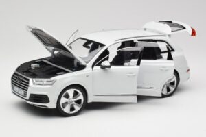 Audi Q7 4M Bel Minichamps 1:18 110014000 Kovina – slika 2 od 8