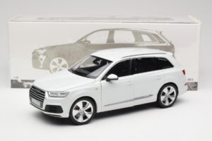Audi Q7 4M Bel Minichamps 1:18 110014000 Kovina – slika 8 od 8