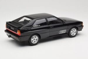 Audi Quattro Črn Metalik Minichamps 1:18 155016121 Kovina – slika 2 od 6