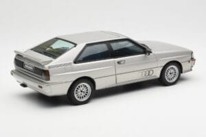 Audi Quattro LWB Srebrna AUTOart 1:18 70303 Kovina – slika 3 od 8