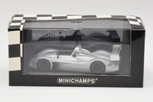Audi R10 Concept Ice Srebrna Metallic Minichamps 1:43 AUDI001 Kovina – slika 4 od 4