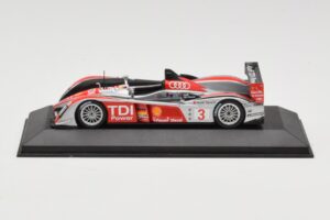Audi R10 TDI LMP1 #3 L. Luhr / A. Premat / M. Rockenfeller 24 Hours of Le Mans 2008 Minichamps 1:43 400089903 Kovina