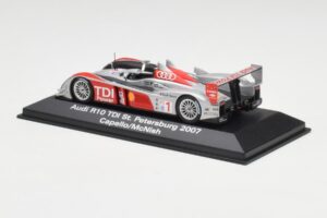 Audi R10 TDI #1 R. Capello / A. McNish / T. Kristensen 24 Hours of Le Mans 2007 Minichamps 1:43 5020700243 Kovina – slika 3 od 4