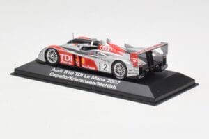 Audi R10 TDI LMP1 #2 R. Capello / T. Kristensen / A. McNish 24 Hours of Le Mans 2007 Minichamps 1:43 5020700223 Kovina – slika 3 od 4