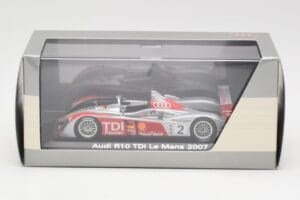 Audi R10 TDI LMP1 #2 R. Capello / T. Kristensen / A. McNish 24 Hours of Le Mans 2007 Minichamps 1:43 5020700223 Kovina – slika 4 od 4