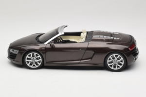 Audi R8 5.2 Spyder Teak Brown Kyosho 1:18 5010918525 Kovina – slika 4 od 8