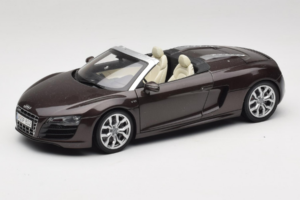 Audi R8 5.2 Spyder Teak Brown Kyosho 1:18 5010918525 Kovina
