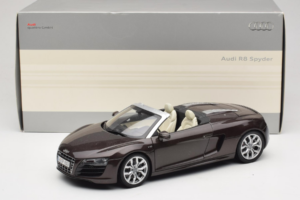 Audi R8 5.2 Spyder Teak Brown Kyosho 1:18 5010918525 Kovina – slika 8 od 8