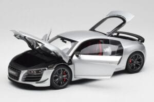 Audi R8 GT Type 42 Ice Srebrna Metallic Kyosho 1:18 09218IS Kovina – slika 2 od 8