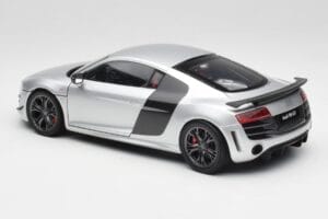 Audi R8 GT Type 42 Ice Srebrna Metallic Kyosho 1:18 09218IS Kovina – slika 7 od 8