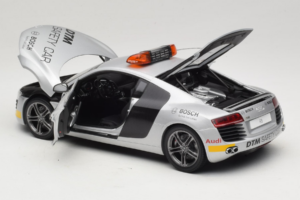 Audi R8 Safety Car 24 Hours of Le Mans 2008 Kyosho 1:18 09214DTM Kovina – slika 7 od 8