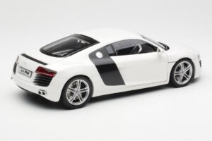 Audi R8 Type 42 Bel Kyosho 1:18 09213W Kovina – slika 3 od 8