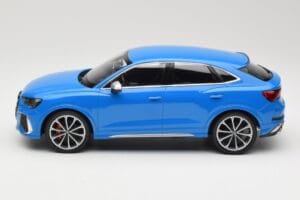 Audi RS Q3 F3 Sportback Modra Minichamps 1:18 155018101 Kovina – slika 3 od 6