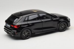 Audi RS3 8Y Sportback Myth Black Norev 1:18 188388 Kovina – slika 3 od 8