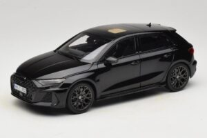 Audi RS3 8Y Sportback Myth Black Norev 1:18 188388 Kovina