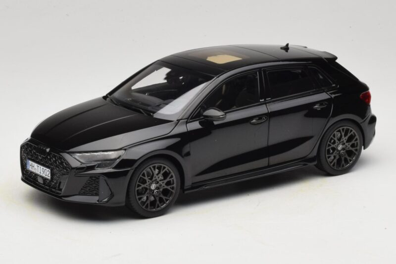 Audi RS3 8Y Sportback Myth Black Norev 1:18 188388 Kovina