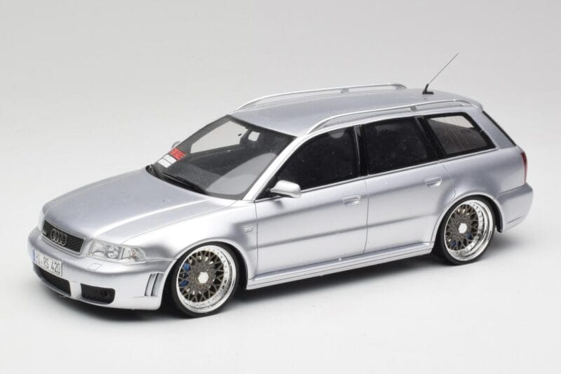 Audi RS4 B5 Avant Srebrna Custom Wheels Otto 1:18 OT521 Smola