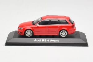Audi RS4 B7 Avant Rdeč Minichamps 1:43 5010509213 Kovina