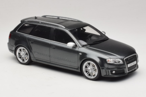 Audi RS4 B7 Siv Otto 1:18 OT721 Smola – slika 4 od 6