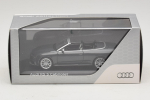 Audi RS5 B8 Kabriolet Daytona Gray Minichamps 1:43 5011215323 Kovina – slika 4 od 4