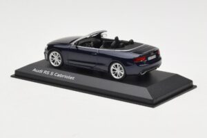 Audi RS5 B8 Kabriolet Estoril Blue Minichamps 1:43 5011215313 Kovina – slika 3 od 4